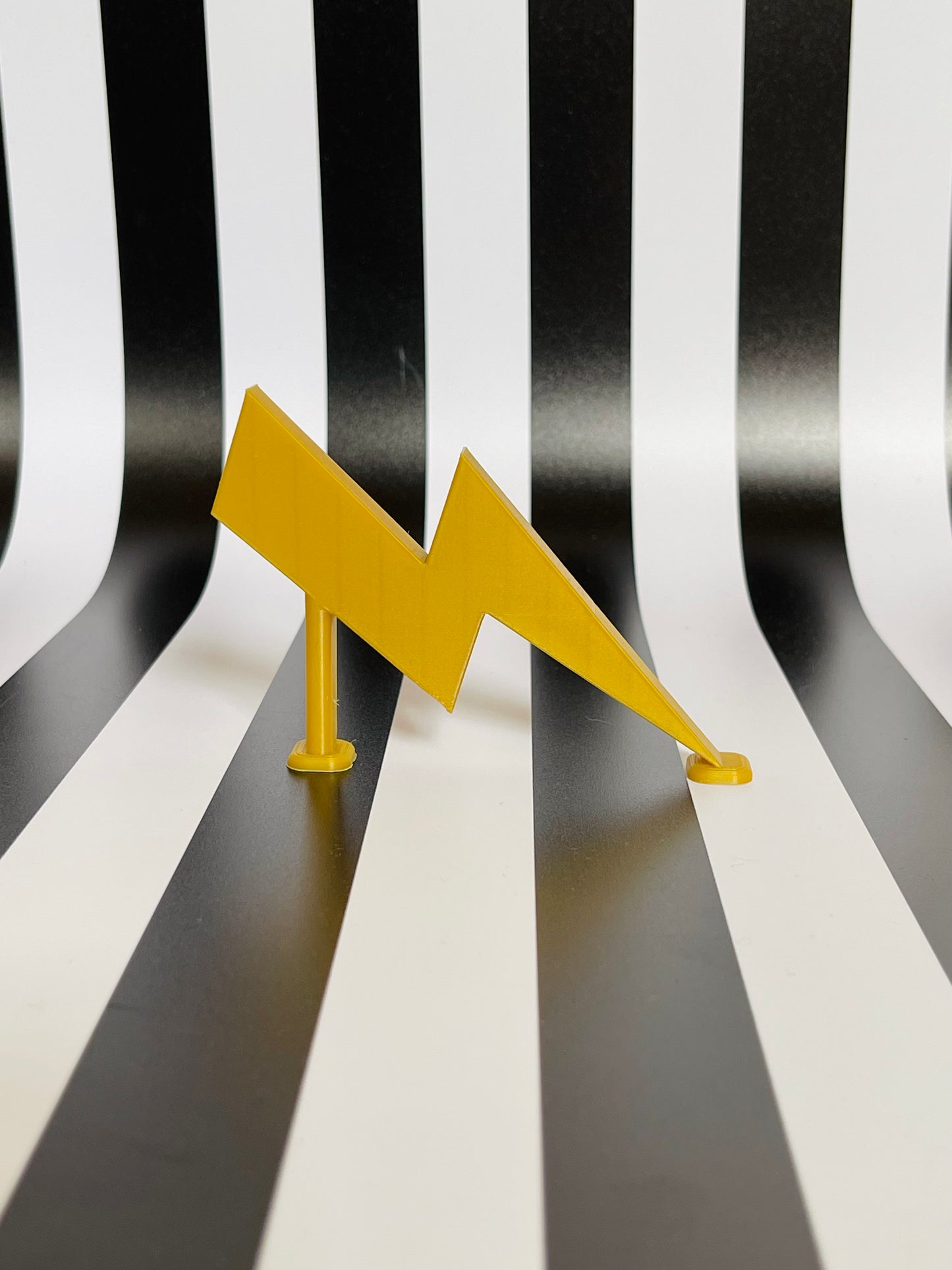 Lightning Bolt Cup Handle